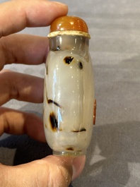 Five fine Chinese agate snuff bottles, Qing