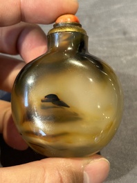 Five fine Chinese agate snuff bottles, Qing