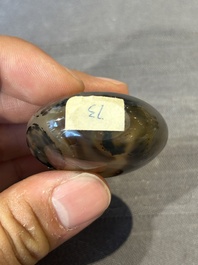 Five fine Chinese agate snuff bottles, Qing