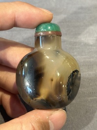 Five fine Chinese agate snuff bottles, Qing