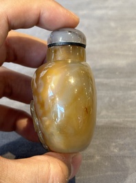Six Chinese hardstone and agate snuff bottles, 19/20th C.