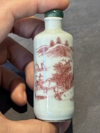 Seven various Chinese porcelain snuff bottles, Yongzheng and Qianlong mark, 19/20th C.