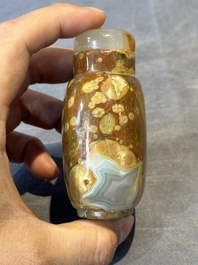 Six Chinese hardstone and agate snuff bottles, 19/20th C.