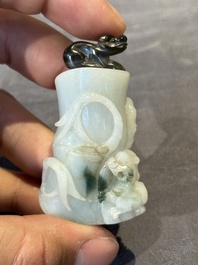 Eight Chinese jade, glass, agate and smoky quartz snuff bottles, 19/20th C.