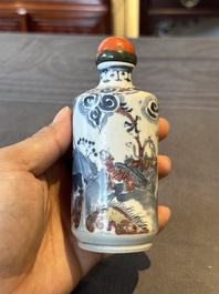 A Chinese blue, white and copper-red snuff bottle with the zodiac and a copper-red 'dragon' snuff bottle, 18/19th C.