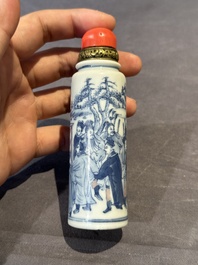 A fine and large Chinese blue, white and copper-red 'Shen Zhou Lei 神州擂' snuff bottle, 19th C.