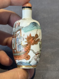 A pair of fine Chinese famille rose 'dragon boat' snuff bottles, 19th C.