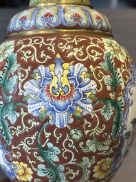 A Chinese Beijing enamel vase with floral design, 19/20th C.