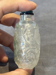 Six Chinese rock crystal and agate snuff bottles, 19/20th C.