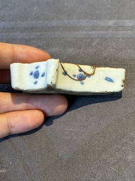 Three Chinese blue and white incense boxes and covers for the Japanese market, late Ming, 17th C.