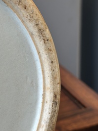 A Chinese famille verte vase with warriors on horseback, 19th C.