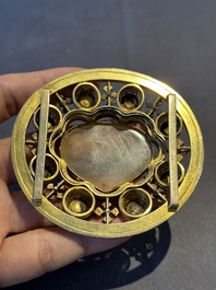 A Mughal gold belt ornament inlaid with jade, diamonds and turquoise, Delhi, Northern India, 17/18th C.