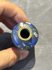Six Chinese cloisonn&eacute; snuff bottles, Qianlong mark, 19/20th C.
