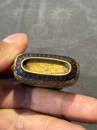 Six Chinese cloisonn&eacute; snuff bottles, Qianlong mark, 19/20th C.