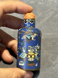 Six Chinese cloisonn&eacute; snuff bottles, Qianlong mark, 19/20th C.