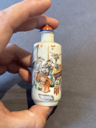 Six various Chinese porcelain and glass snuff bottles, 19th C.