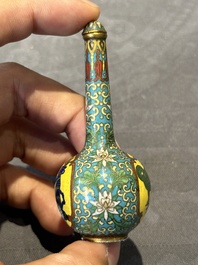 Six Chinese cloisonn&eacute; snuff bottles, Qianlong mark, 19/20th C.