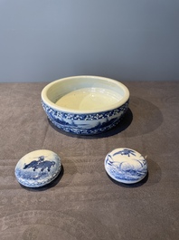 A Chinese blue and white brush washer and two seal paste boxes and covers, Qianlong mark, 19th C.