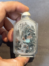 Six various Chinese porcelain and glass snuff bottles, 19th C.