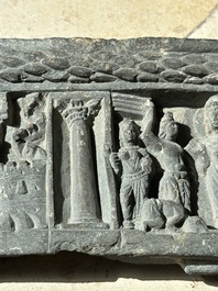 Five Gandhara grey schist frieze fragments with narrative design, 1/5th C.
