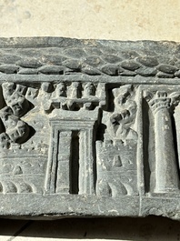 Five Gandhara grey schist frieze fragments with narrative design, 1/5th C.