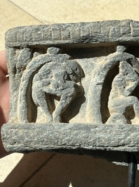 Five Gandhara grey schist frieze fragments with narrative design, 1/5th C.