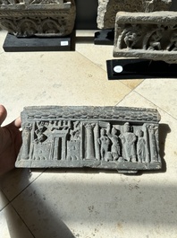 Five Gandhara grey schist frieze fragments with narrative design, 1/5th C.