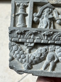 Five Gandhara grey schist frieze fragments with narrative design, 1/5th C.
