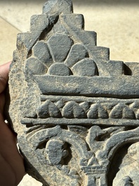Five Gandhara grey schist frieze fragments with narrative design, 1/5th C.