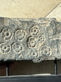 Five Gandhara grey schist frieze fragments with narrative design, 1/5th C.