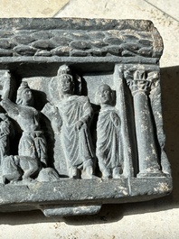 Five Gandhara grey schist frieze fragments with narrative design, 1/5th C.