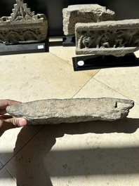 Five Gandhara grey schist frieze fragments with narrative design, 1/5th C.