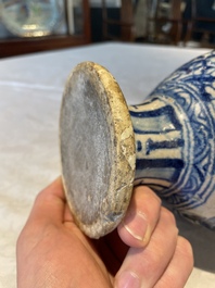 A blue and white Antwerp maiolica 'a foglie' wet drug jar, 2nd half 16th C.