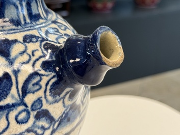 A blue and white Antwerp maiolica 'a foglie' wet drug jar, 2nd half 16th C.