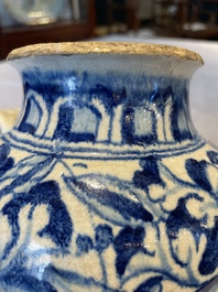 A blue and white Antwerp maiolica 'a foglie' wet drug jar, 2nd half 16th C.