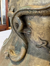 A Chinese bronze 'dragon' bell, 19th C.