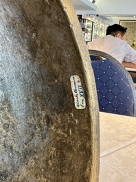 A Chinese bronze 'dragon' bell, 19th C.