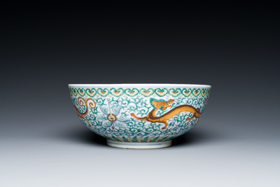 A Chinese doucai 'dragons' bowl, Jiaqing mark, 19th C.