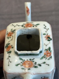 A Chinese famille verte rectangular 'lotus' teapot, Kangxi