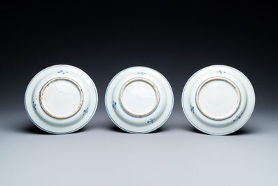 Six Chinese blue and white ko-sometsuke 'ox' plates for the Japanese market, Transitional period