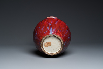 A Chinese flamb&eacute;-glazed vase, 18/19th C.
