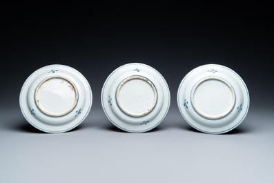 Six Chinese blue and white ko-sometsuke 'ox' plates for the Japanese market, Transitional period