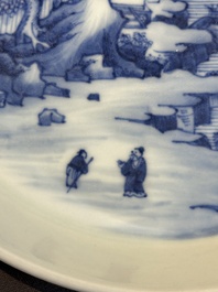 A Chinese blue and white 'river landscape' plate, 18/19th C.