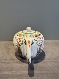 A Chinese famille verte 'phoenixes and peonies' teapot, Kangxi