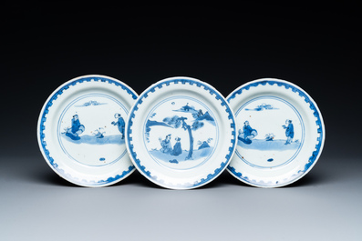 Three Chinese blue and white ko-sometsuke plates for the Japanese market, late Ming