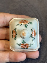 A Chinese famille verte rectangular 'lotus' teapot, Kangxi