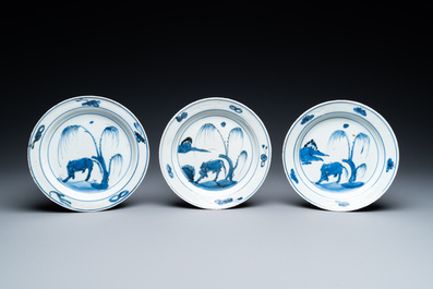 Six Chinese blue and white ko-sometsuke 'ox' plates for the Japanese market, Transitional period