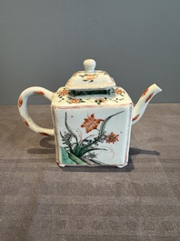 A Chinese famille verte rectangular 'lotus' teapot, Kangxi