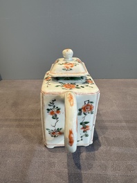 A Chinese famille verte rectangular 'lotus' teapot, Kangxi