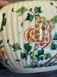 A Chinese famille verte 'phoenixes and peonies' teapot, Kangxi